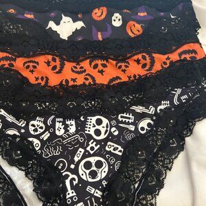 Morvia  Halloween 3pk lace trim goth Skater Emo Goth panties M Blk & White